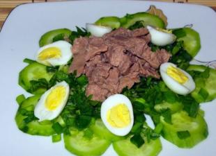 Salat mit Dorschleber: ein köstliches Rezept mit Fotos