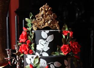 Дуже чорний шоколадний бісквіт Кондитерські вироби на весілля у вигляді подарункових коробок