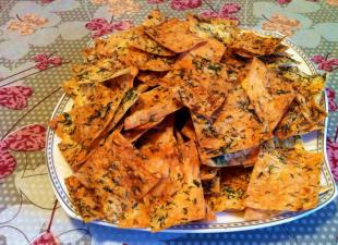 Lavash-Chips im Ofen: Rezepte für hausgemachte Snacks mit verschiedenen Geschmacksrichtungen